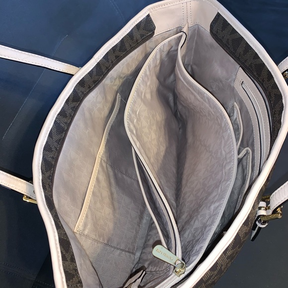 Large Michael Kors Tote - Picture 3 of 5